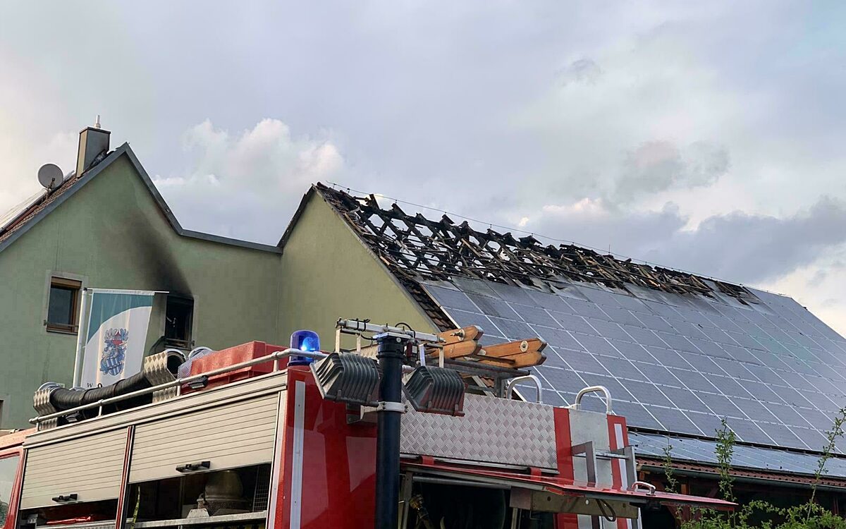 Brand in Winterhausen Feuerwehr im Einsatz Brand in Winterhausen Feuerwehr im Einsatz